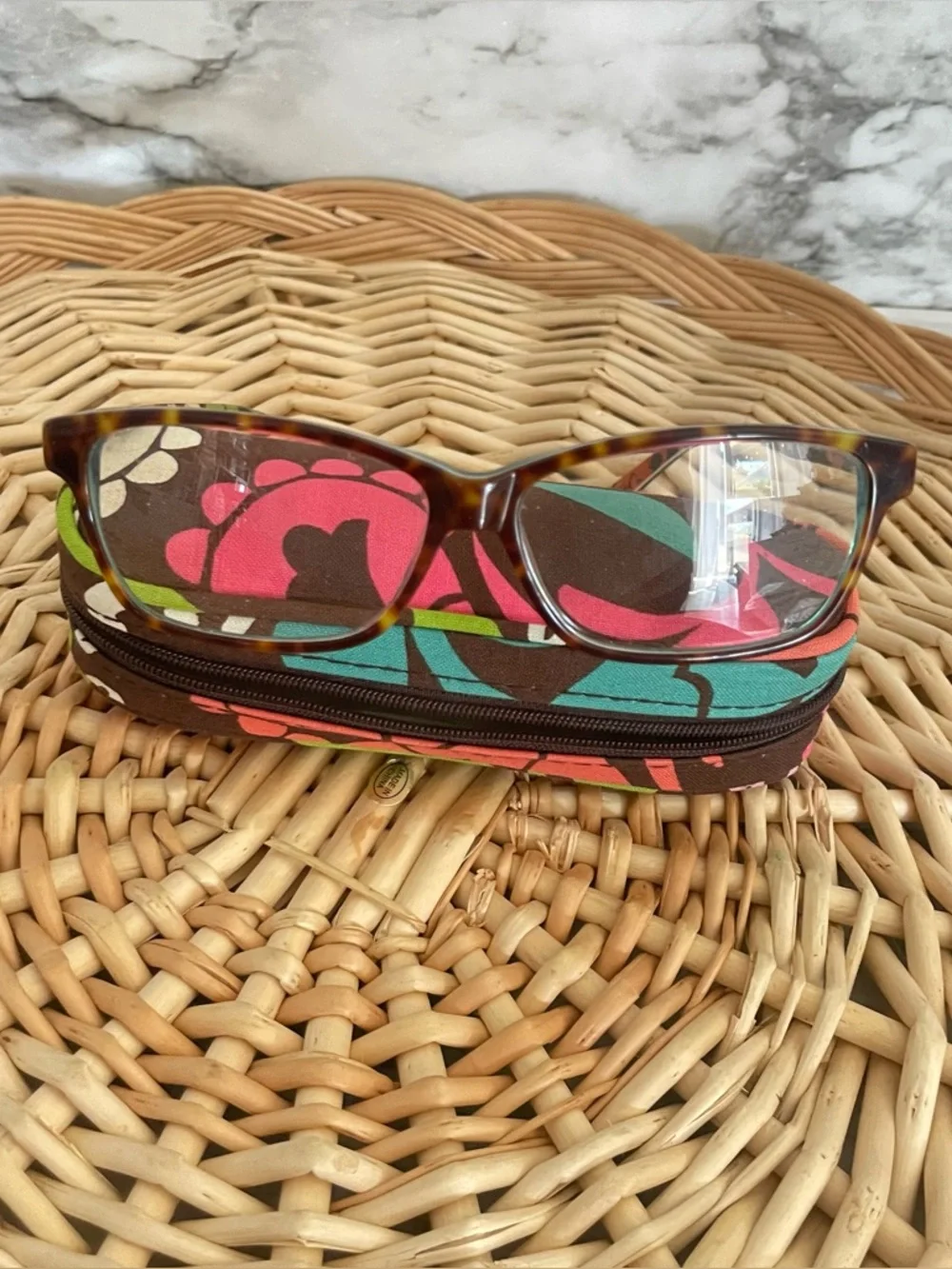 Vera Bradley Floral interior Tortoise exterior Prescription Glasses & case NWOT